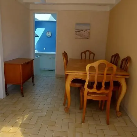 Holiday home Petite Maison Au Coeur De Tharon-plage Saint-Michel-Chef-Chef